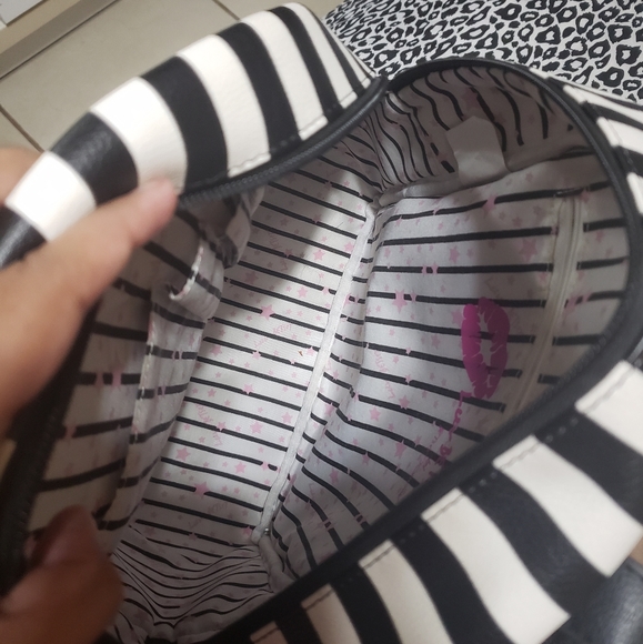 Backpack - Picture 3 of 4